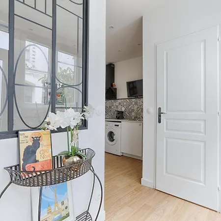 Apartment Cosy Cite Pilleux Paris